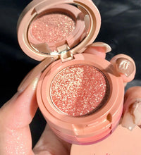 Tri-Color Matte Eyeshadow – Multi-Layered Eye Makeup