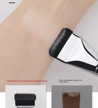 Ultra-Thin Foundation Brush – Lightweight Flat Contour & Blending Brush