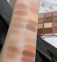 DIKALU Evening Cherry Dance Eyeshadow Palette – 20 Colors