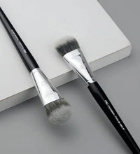 Professional 47 Broom Head Foundation Brush – Face Base Makeup Tool