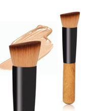 1Pc Kabuki Foundation Brush – Flat Top Powder & Blush Makeup Tool